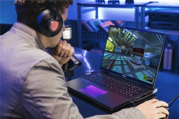 微星泰坦18 Ultra/Pro新品游戏本预约：Ultra 9+RTX5090旗舰登陆