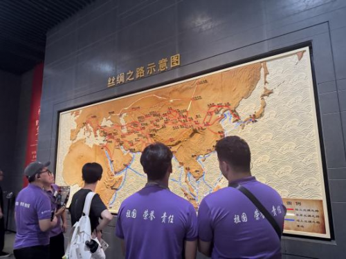 行走的思政课：西理工学子深入开展中华民族共同体意识宣传教育