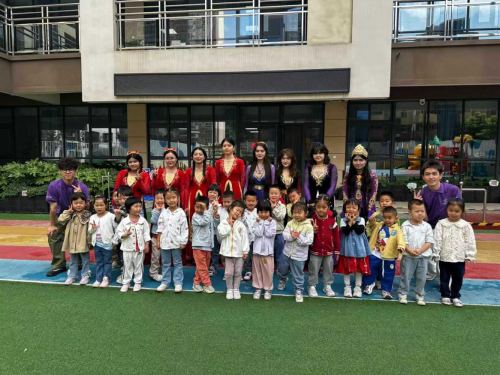 行走的思政课：西理工学子深入开展中华民族共同体意识宣传教育