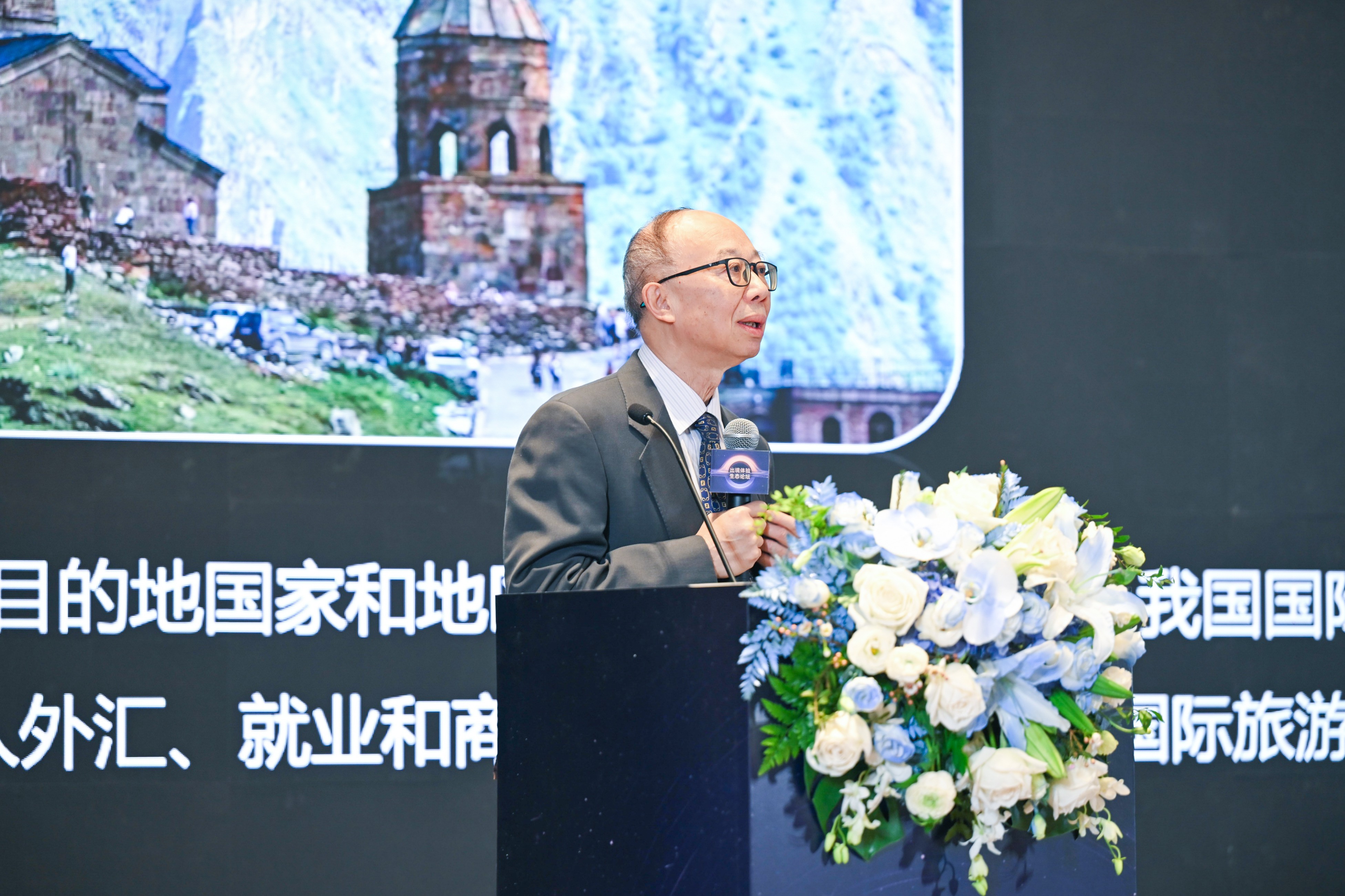 破局出境服务痛点！华为手机升级鸿蒙生态，解锁全球旅行新体验