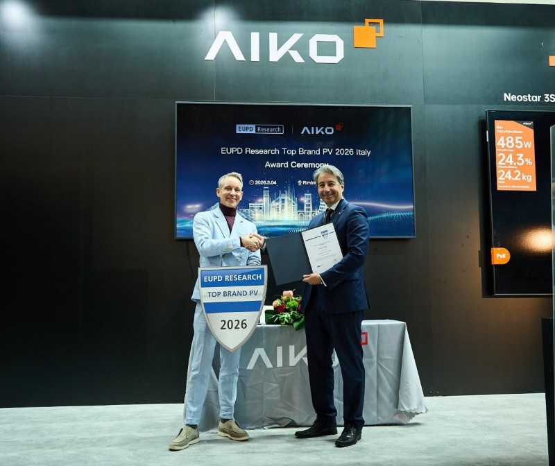 深耕南欧再创佳绩！爱旭荣获 2026 意大利“顶级光伏品牌”大奖