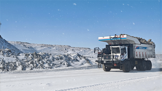 4G网络撑起无人矿卡：罗博网联“强车弱云”方案破解行业困局