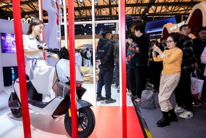 全栈自研技术集结 首秀AWE首驱科技发布两轮出行产业升级的“AI答案”