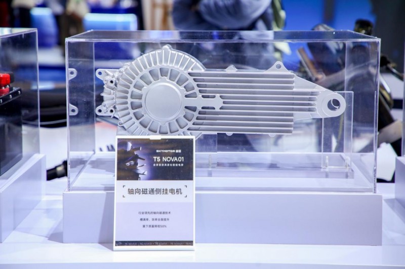 全栈自研技术集结 首秀AWE首驱科技发布两轮出行产业升级的“AI答案”