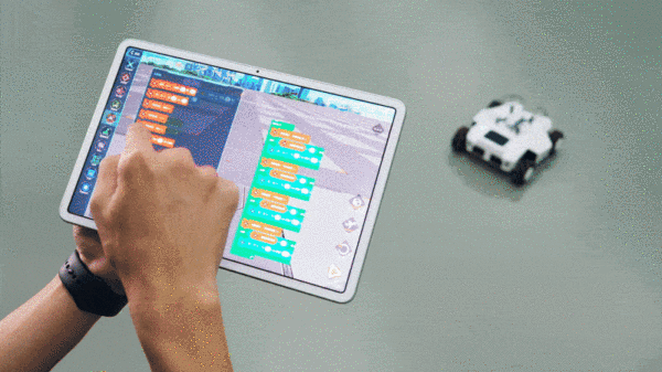 从课堂到全国大赛，这台教育无人机凭什么让孩子爱上编程？