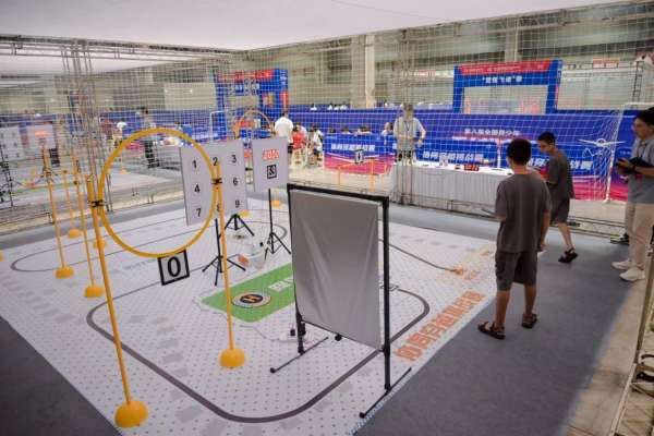 从课堂到全国大赛，这台教育无人机凭什么让孩子爱上编程？