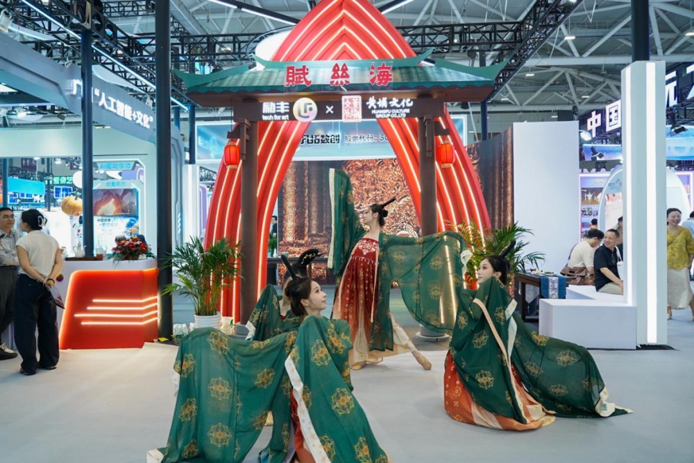 高价回收备案域名:第二十二届文博会深圳开幕 励丰文旅集团“展+演”新业态出圈插图3 第二十二届文博会深圳开幕 励丰文旅集团“展+演”新业态出圈