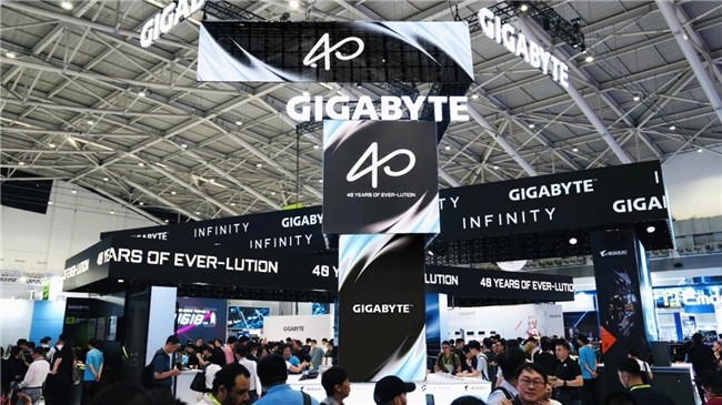高价回收备案域名:技嘉“ENTER INFINITY”席卷 COMPUTEX 2026,大秀 PC 创新、AI 运算与电竞体验卓越实力插图 技嘉“ENTER INFINITY”席卷 COMPUTEX 2026,大秀 PC 创新、AI 运算与电竞体验卓越实力